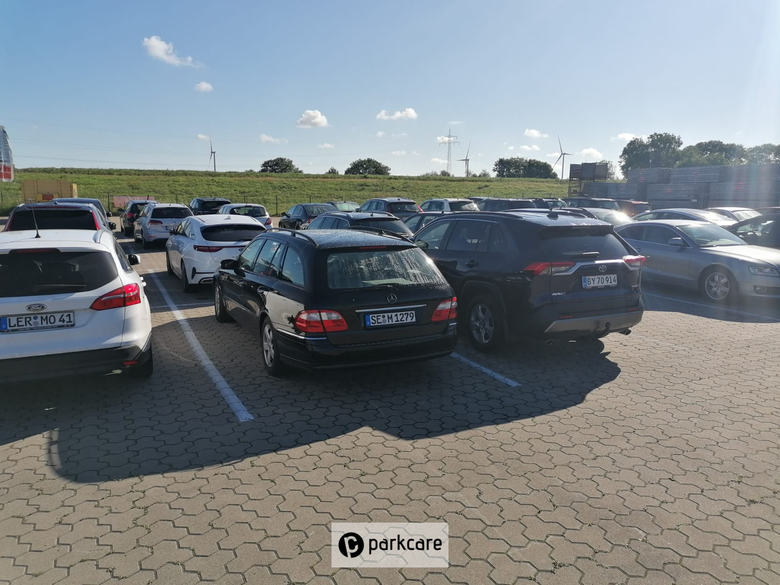 Geparkeerde auto's Parken Flughafen Bremen